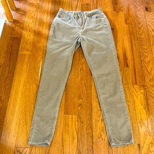 LEVIS WOMEN CORDUROY PANTS HIGH RISE SKINNY IN SIZE 6/28